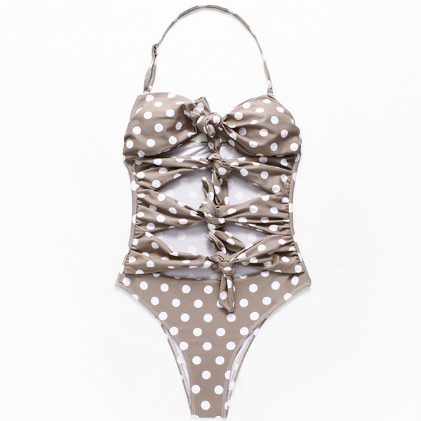 Un costum de baie întreg cu decupaje în două culori