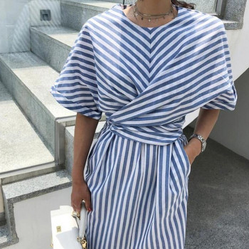 Rochie de damă modernă în dungi în albastru cu mâneci scurte