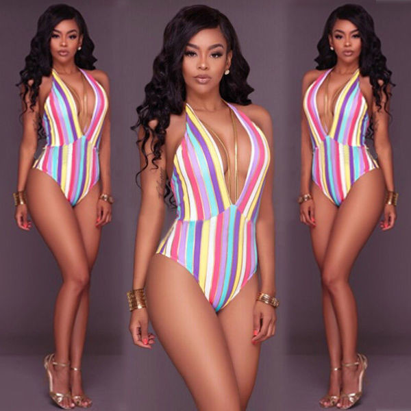 ХИТ цветен цял бански костюм с V-образно деколте