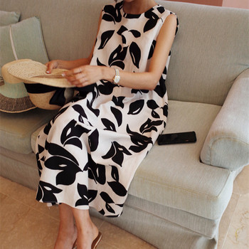 Rochie lungă de damă modernă în alb cu model