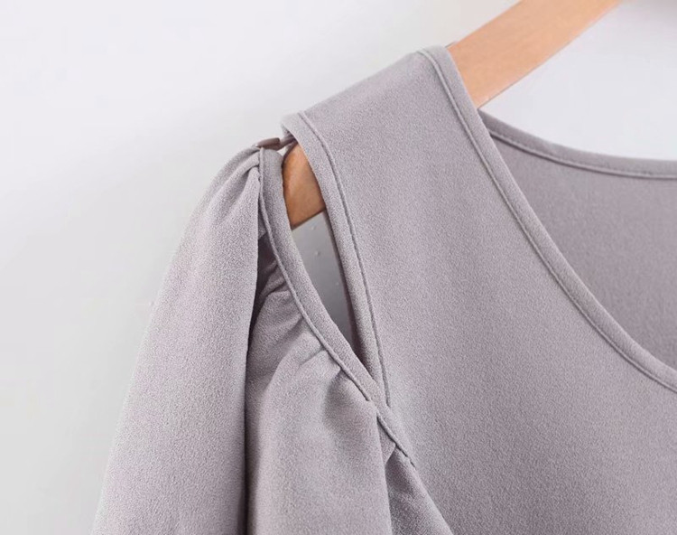 Дамска ежедневна рокля с овално деколте и широки ръкави 