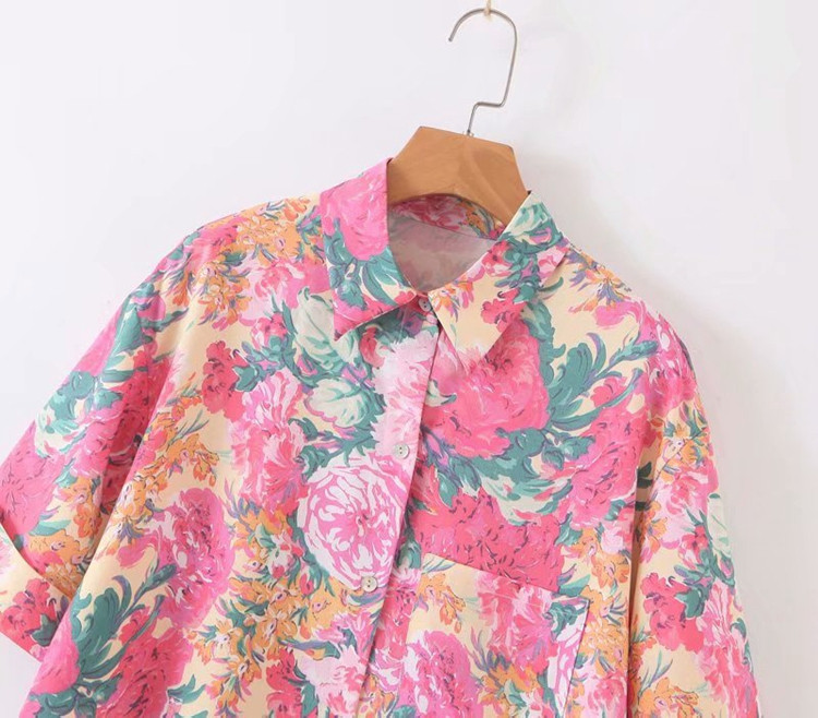 Női széles ing klasszikus gallérral, virágmintával