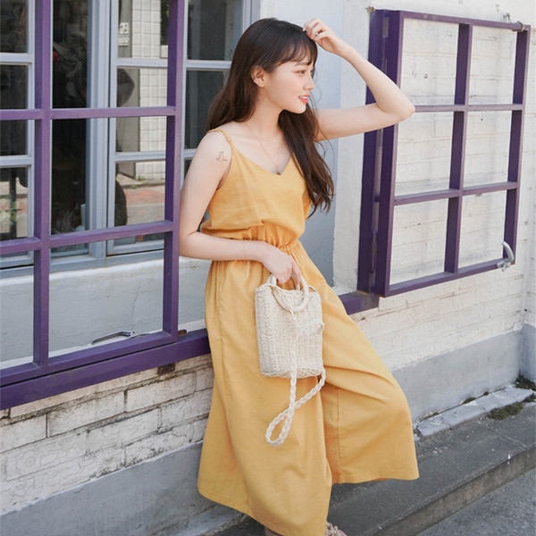 Ежедневен дамски гащеризон с тънки презрамки в жълт цвят