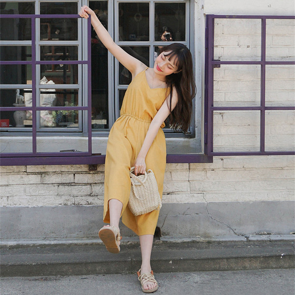 Ежедневен дамски гащеризон с тънки презрамки в жълт цвят