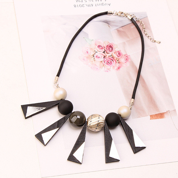 Colier modern de dama in trei culori