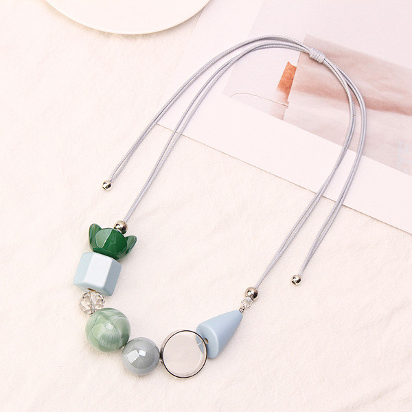 Colier de dama actual in trei culori