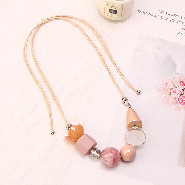 Colier de dama actual in trei culori