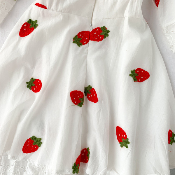 Rochie de dama cu dantela in alb si broderie