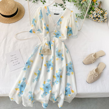 Модерна дамска рокля с флорален десен и V-образно деколте