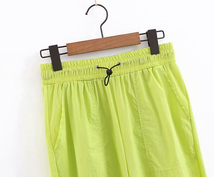 Pantaloni sport de dama cu elastic in talie si glezne de culoare galbena