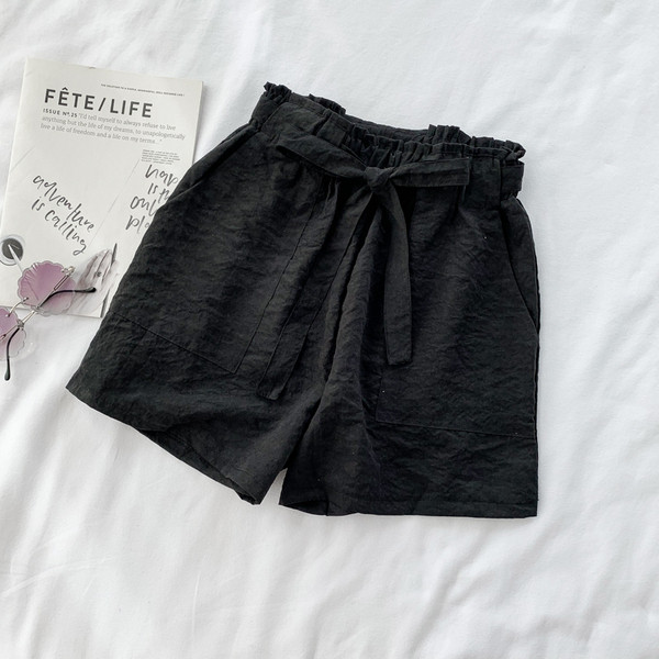 Női magas derekú rövidnadrág fekete és szürke színben