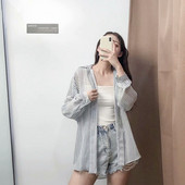 Раирана дамска риза с дълъг ръкав изчистен модел