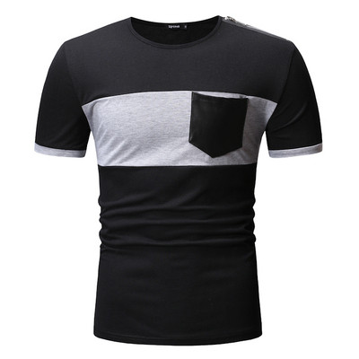 Мъжка тениска в черен цвят и елемент цип