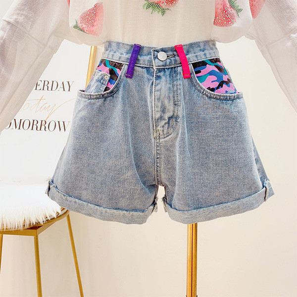 Pantaloni scurți de damă cu talie înaltă