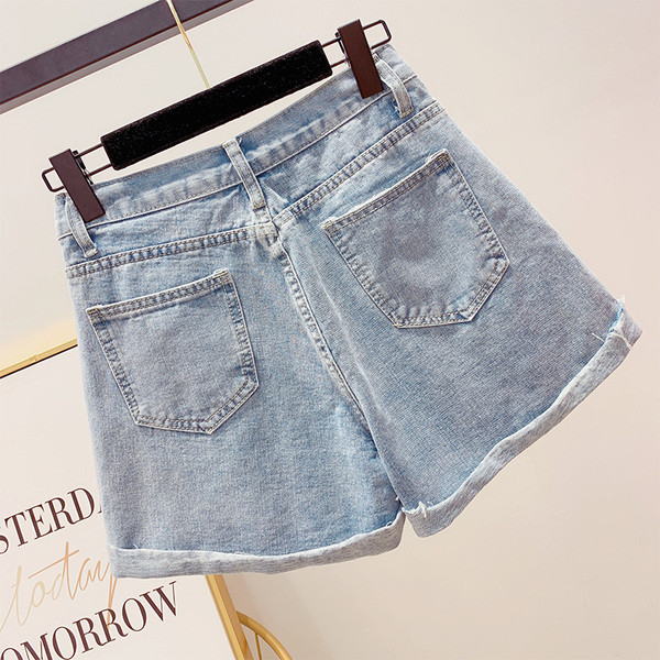 Pantaloni scurți de damă cu talie înaltă