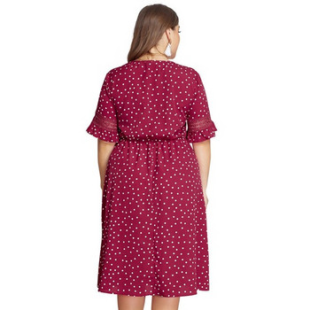 Modern női ruha V-nyakkal és rövid ujjú piros színben