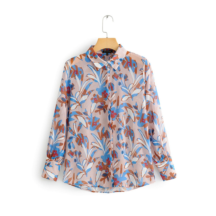 Дамска риза с дълъг ръкав и класическа яка в бежов цвят и флорален десен