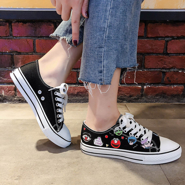 Tenisi casual dama cu aplicatie colorata si cravate in trei culori