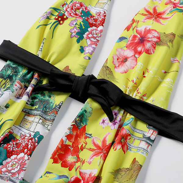 Costum de baie intreg model NOU cu model floral de culoare galbena