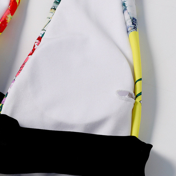 Costum de baie intreg model NOU cu model floral de culoare galbena