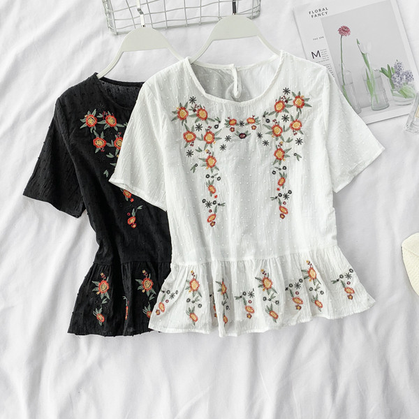 Bluza casual dama cu decolteu O in mai multe culori cu broderie