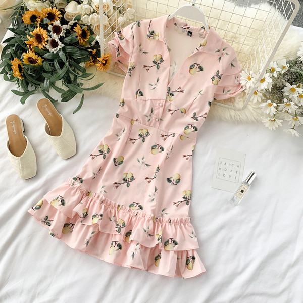 Rózsaszín és virágmintás rövid ujjú női ruha