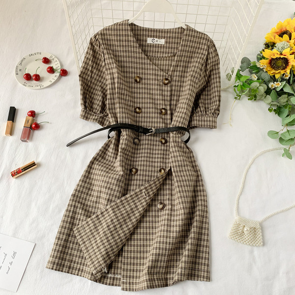 Ежедневна дамска карирана рокля с къс ръкав и копчета в два цвята