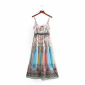 Дамска рокля от шифон с тънки презрамки и ластик на талията