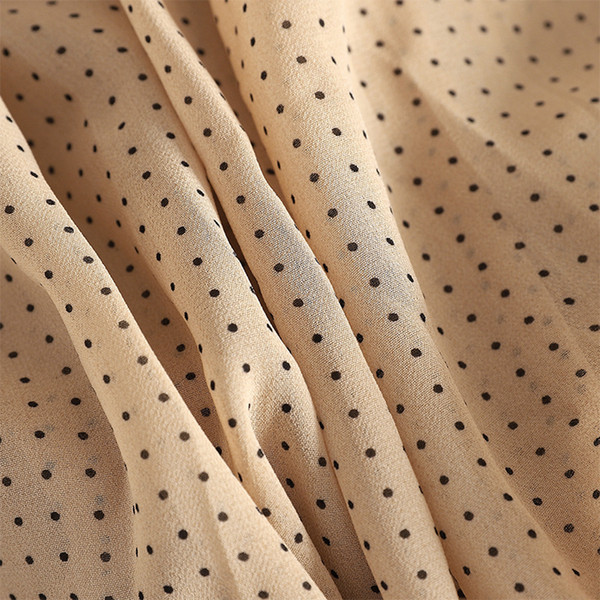 Bluză de damă modernă cu mâneci căzute în mai multe culori de puncte