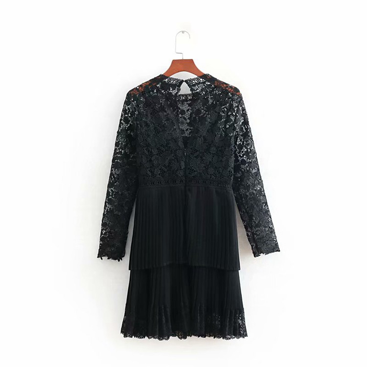 Rochie eleganta neagra cu dantela si fund plisat