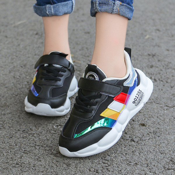 Model nou de adidasi copii in doua culori - pentru fete