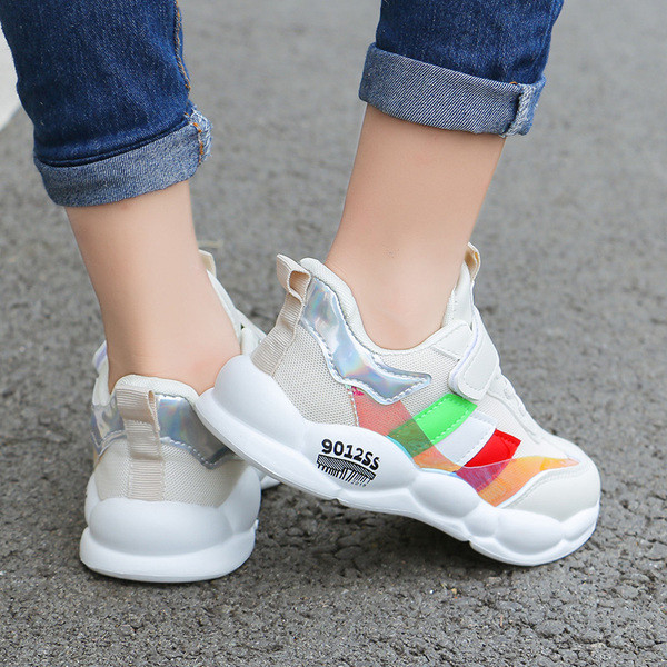 Model nou de adidasi copii in doua culori - pentru fete