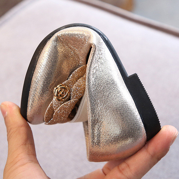 Pantofi eleganti pentru copii pentru fete in trei culori cu element 3D