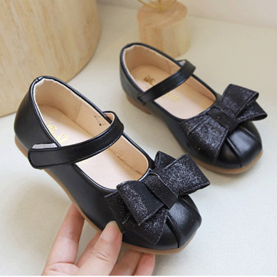 Pantofi actuali pentru copii - in trei culori cu panglica