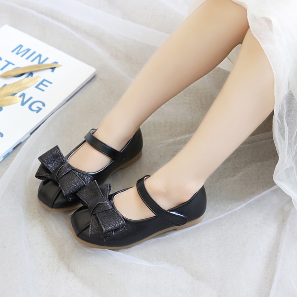 Pantofi actuali pentru copii - in trei culori cu panglica