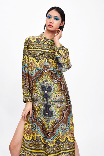 Rochie lungă de damă cu fante laterale și mâneci lungi