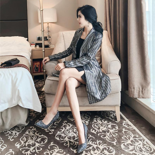 Geaca de dama model nou model lung cu efect stralucitor de culoare argintie