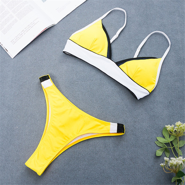 Дамски бански костюм с триъгълно  горнище в жълт цвят