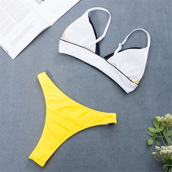 Дамски бански костюм с триъгълно  горнище в жълт цвят
