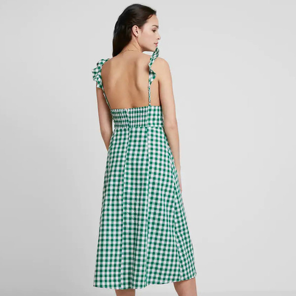 Карирана дамска рокля разкроен модел в зелен цвят