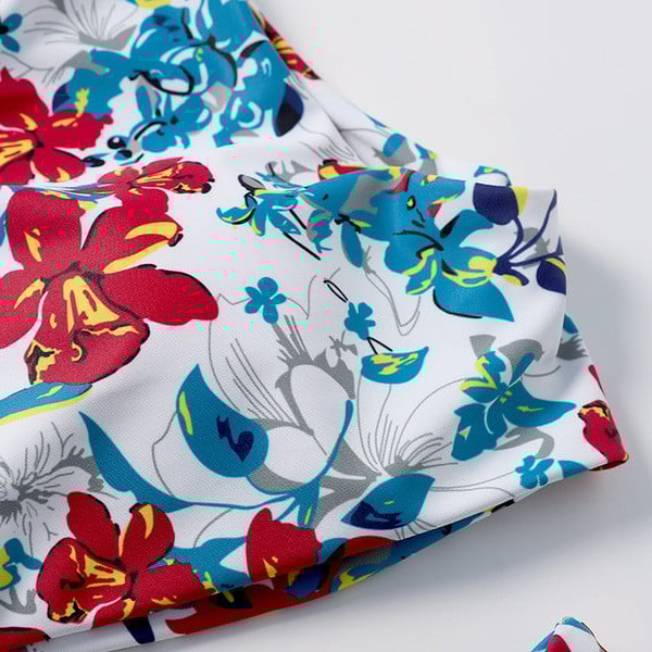 Модерен бански костюм с една презрамка във флорален десен 