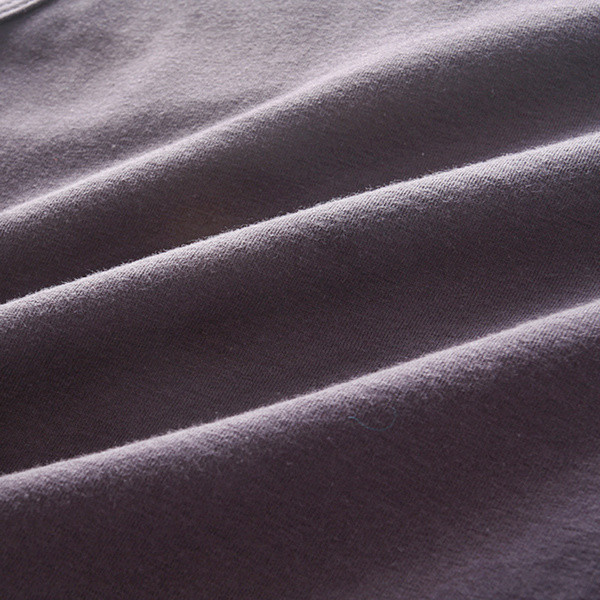 Top pentru copii de culoare neagră cu aplicație pentru băieți