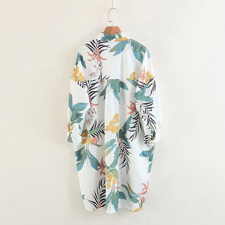 Rochie cu nasturi pe toata lungimea si maneci lungi cu model floral