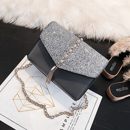 Geanta eleganta cu efect stralucitor in mai multe culori