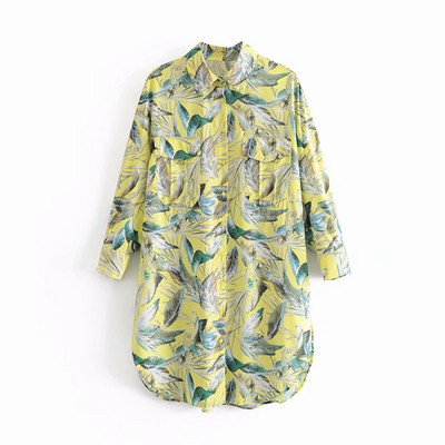 Рокля с копчета по цялата дължина и джобове с флорален десен