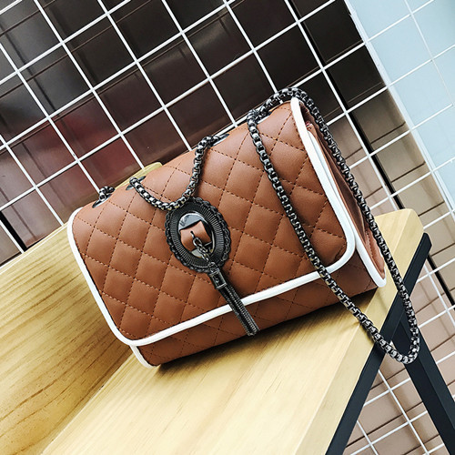 Geanta de dama din piele ecologica cu lant metalic in patru culori