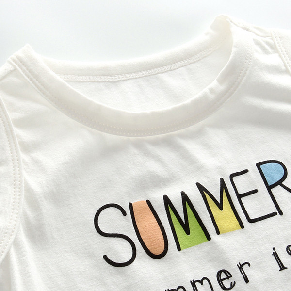 Top pentru copii de culoare albă cu aplicație - pentru băieți și fete