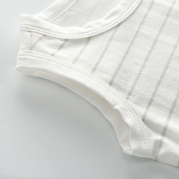 Maieu pentru copii cu aplicație colorată - pentru băieți