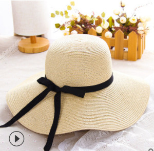 Modern női strandkalap szalaggal több színben