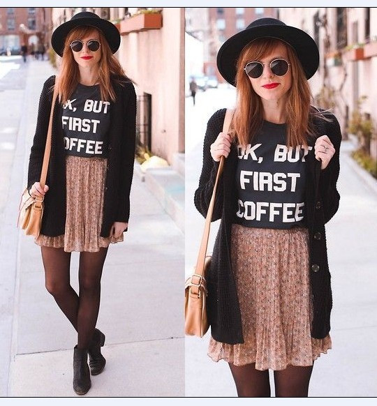 Tricou de damă modern cu inscripție și decolteu O în alb, gri și negru